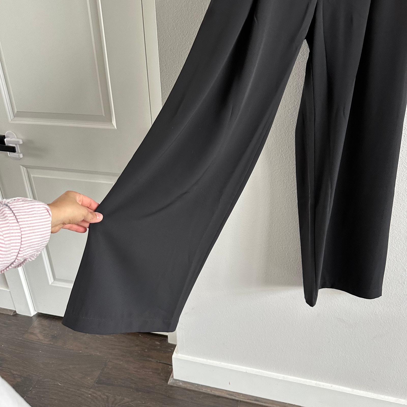Jaki London Gabriella Pleated Elastic Waist Trousers | Black Size Xs — image 2 of 5